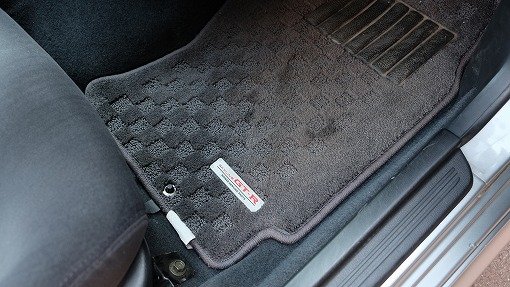 ニッサン スカイライン GT-R