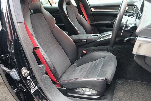 ポルシェ パナメーラ GTS