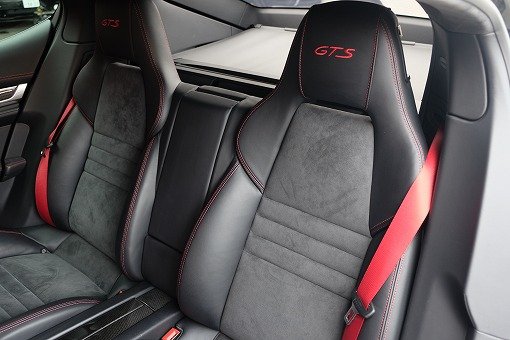 ポルシェ パナメーラ GTS