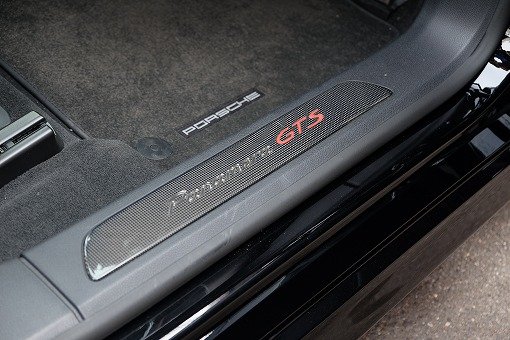 ポルシェ パナメーラ GTS