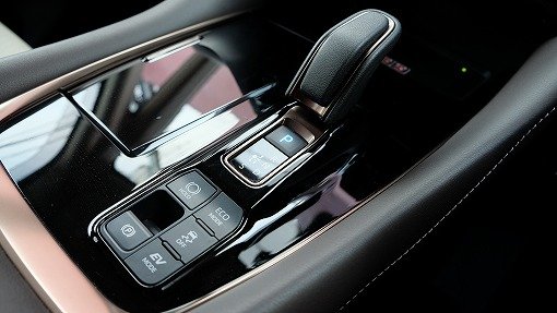 トヨタ アルファード ハイブリッド