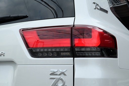 トヨタ ランドクルーザー 300 ZX