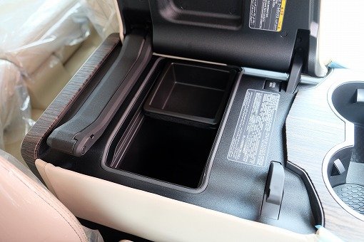 トヨタ ランドクルーザー 300 ZX