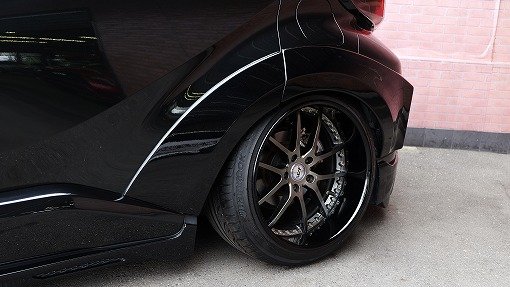 トヨタ C-HR 1.8HV G-LED E/D
