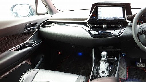 トヨタ C-HR 1.8HV G-LED E/D