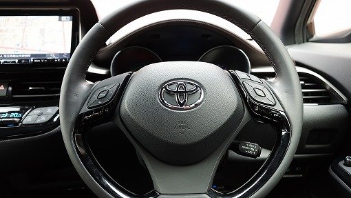 トヨタ C-HR 1.8HV G-LED E/D
