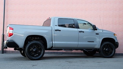 USトヨタ タンドラ クルーマックスSR5