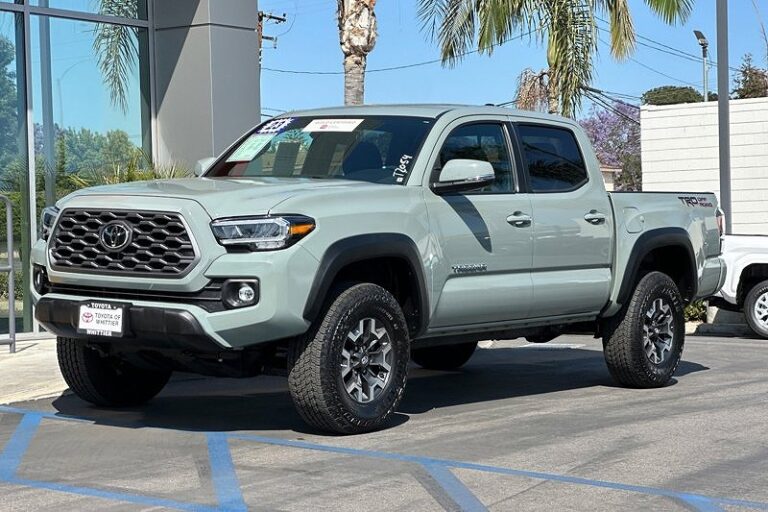 2023 トヨタ タコマ TRD Off-Road