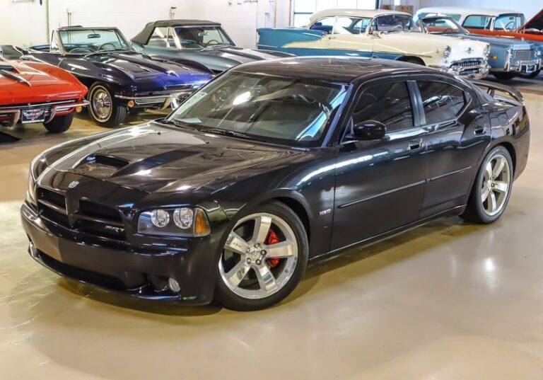 2006 ダッジ チャージャー SRT8 Sedan 4D