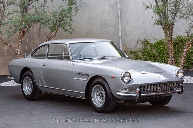 1967 ヨーロッパ車 330 GT 2+2
