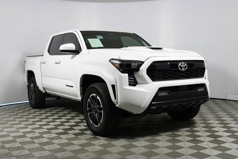 2024 トヨタ タコマ TRD Sport