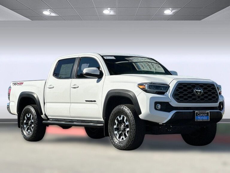 2023 トヨタ タコマ Off-Road w/ Black Out Package
