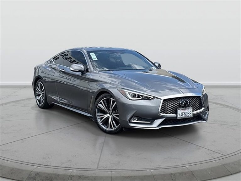 2022 インフィニティ Q60 3.0t Pure