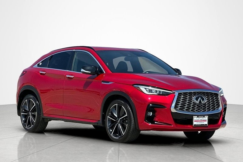 2022 インフィニティ QX55 Essential