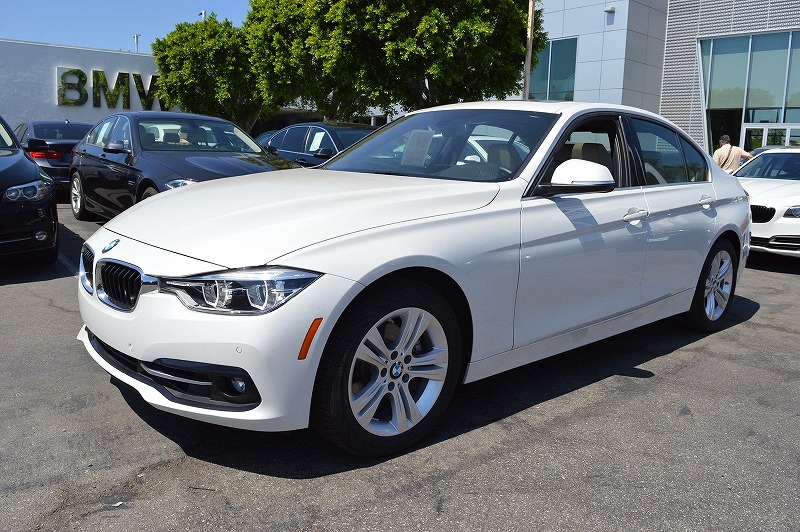 2018 330i セダン