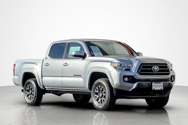 2023 トヨタ タコマ SR5