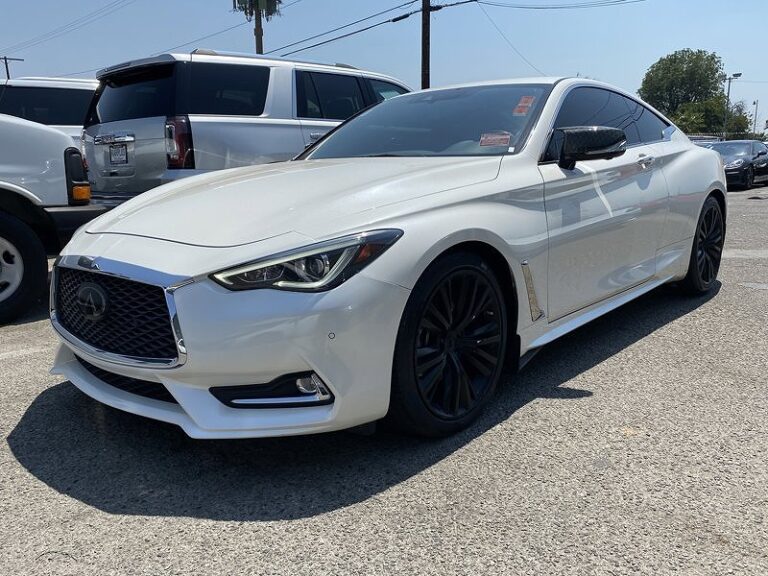 2021 インフィニティ Q60 3.0t Luxe