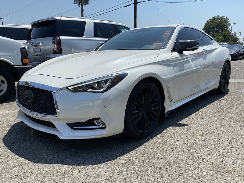 2021 インフィニティ Q60 3.0t Luxe