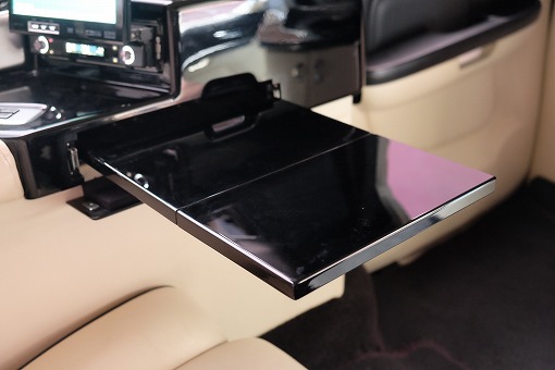 キャデラック エスカレード ESV Limo’