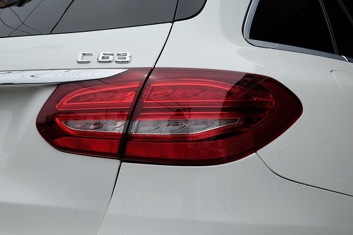 M-ベンツ C200 ｽﾃｰｼｮﾝﾜｺﾞﾝ スポーツ