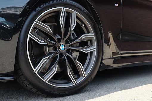 BMW 740i Mスポーツ