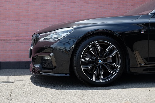 BMW 740i Mスポーツ
