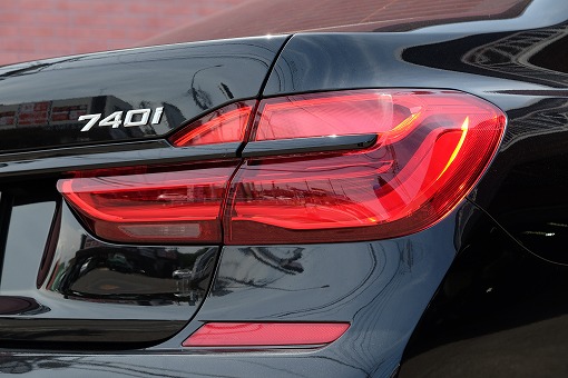 BMW 740i Mスポーツ