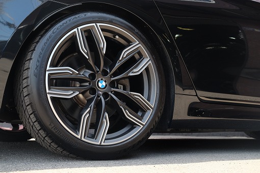 BMW 740i Mスポーツ