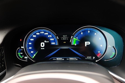 BMW 740i Mスポーツ