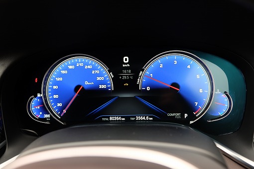 BMW 740i Mスポーツ