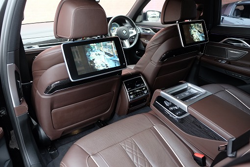 BMW 740i Mスポーツ