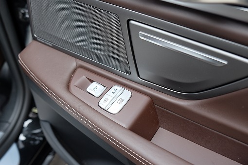 BMW 740i Mスポーツ