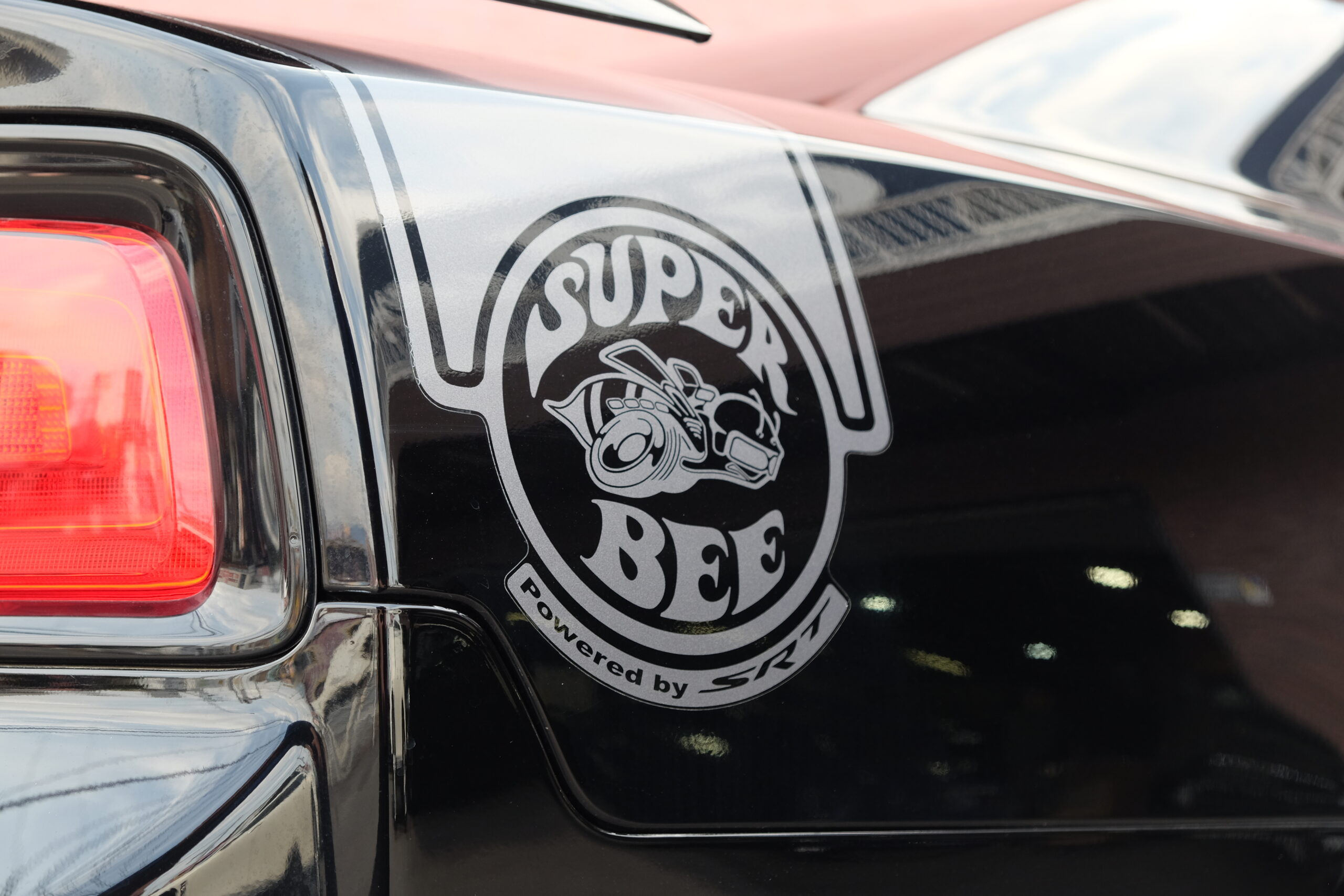 ダッジ チャージャー SRT SUPER BEE