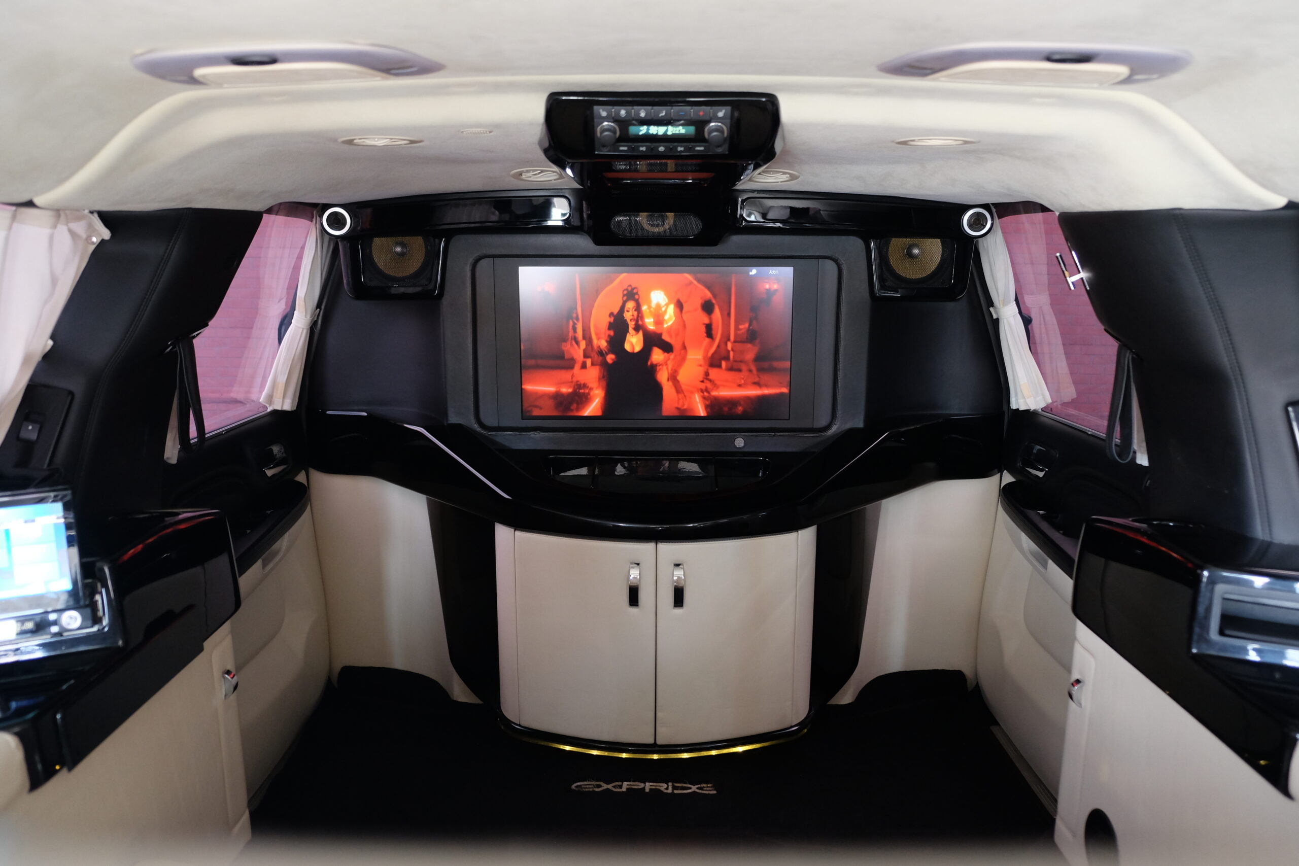 キャデラック エスカレード ESV EXPRIDE Limo’