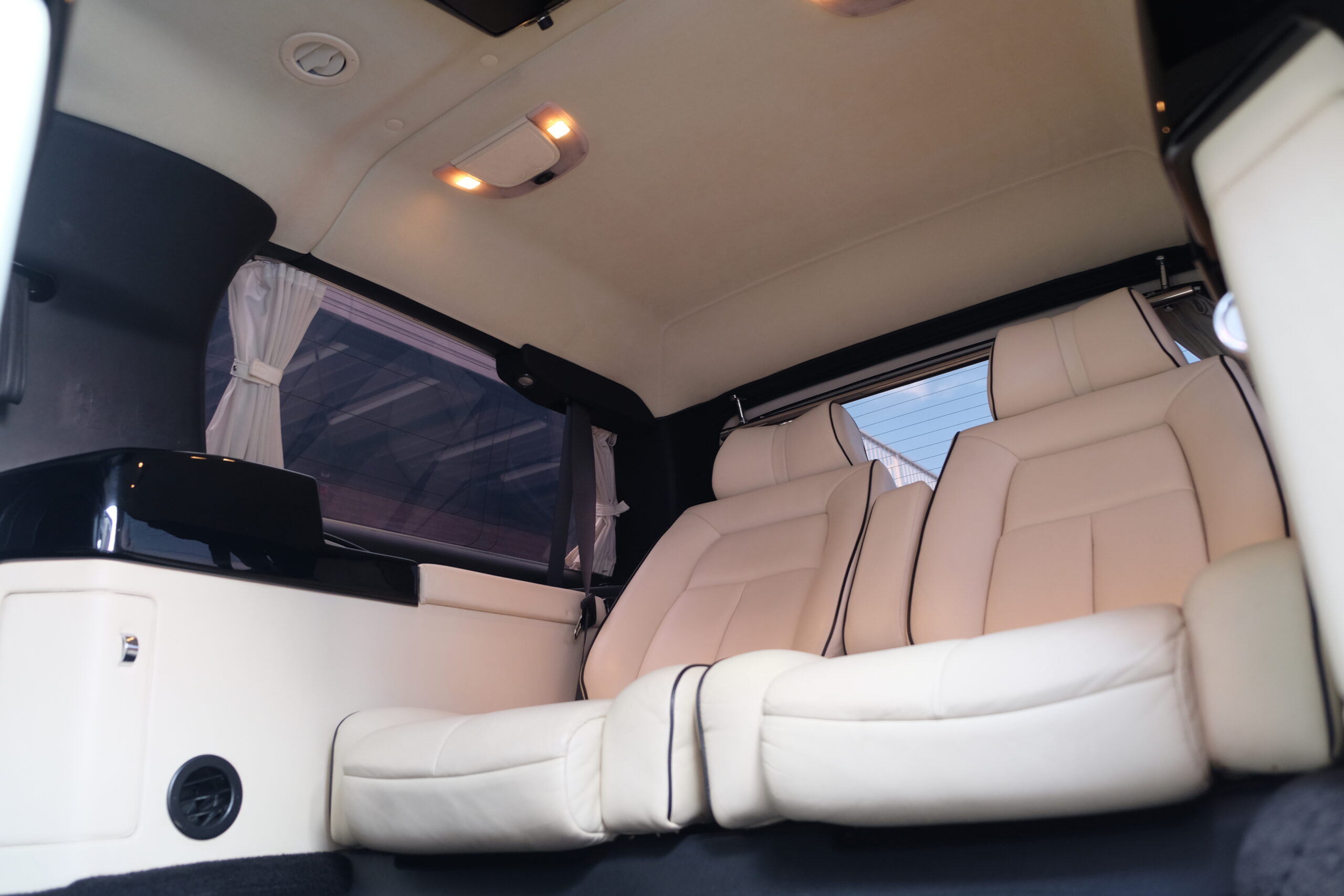 キャデラック エスカレード ESV EXPRIDE Limo’