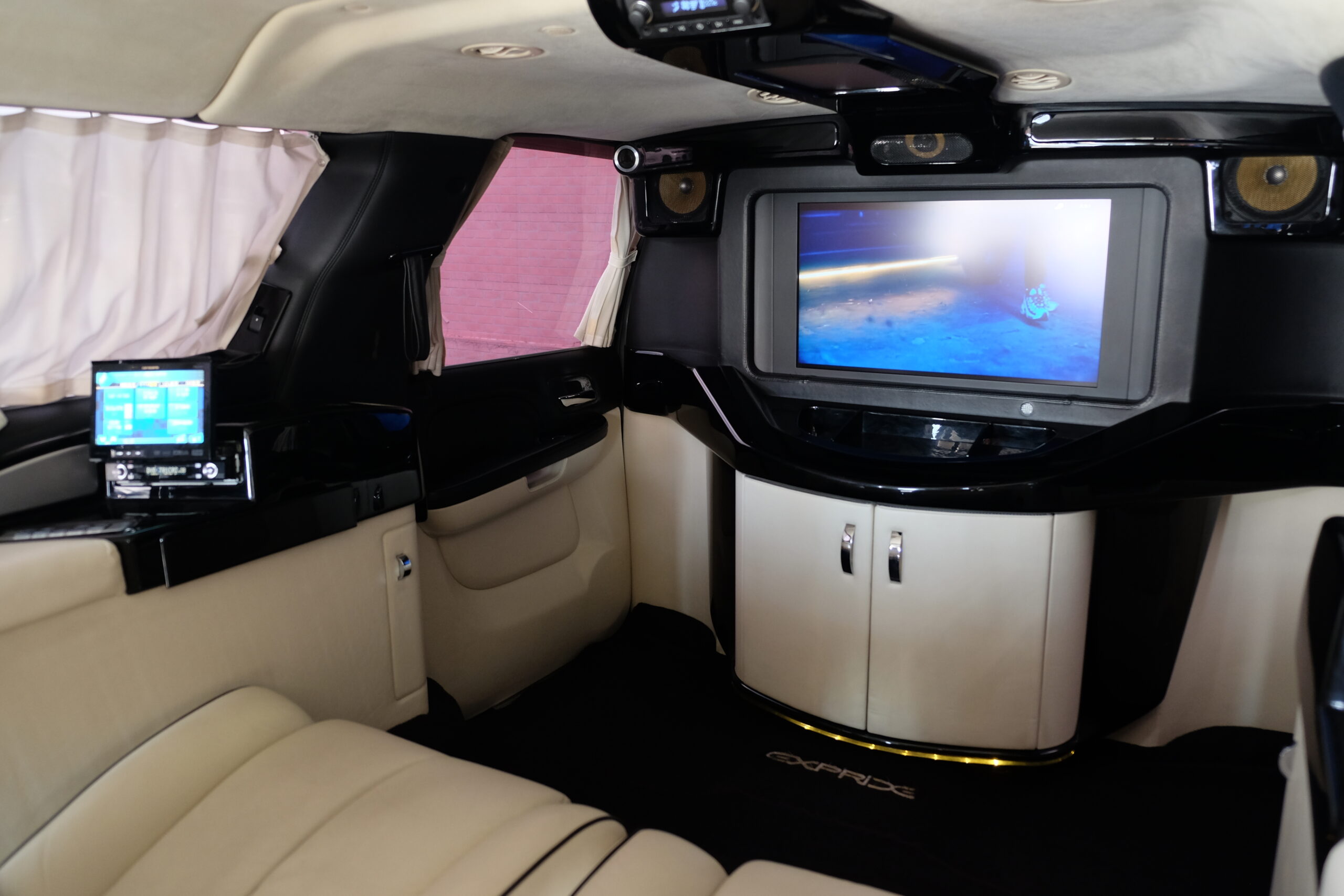キャデラック エスカレード ESV EXPRIDE Limo’
