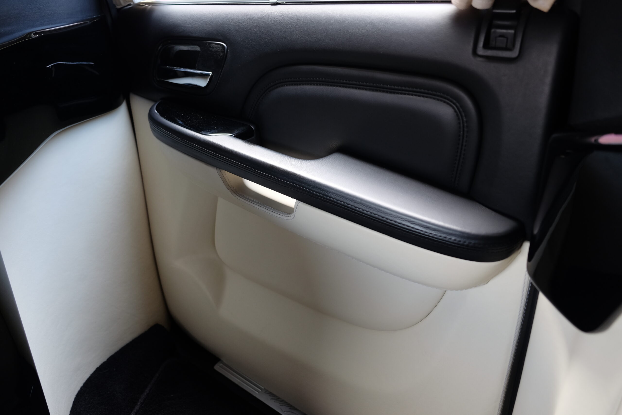 キャデラック エスカレード ESV EXPRIDE Limo’