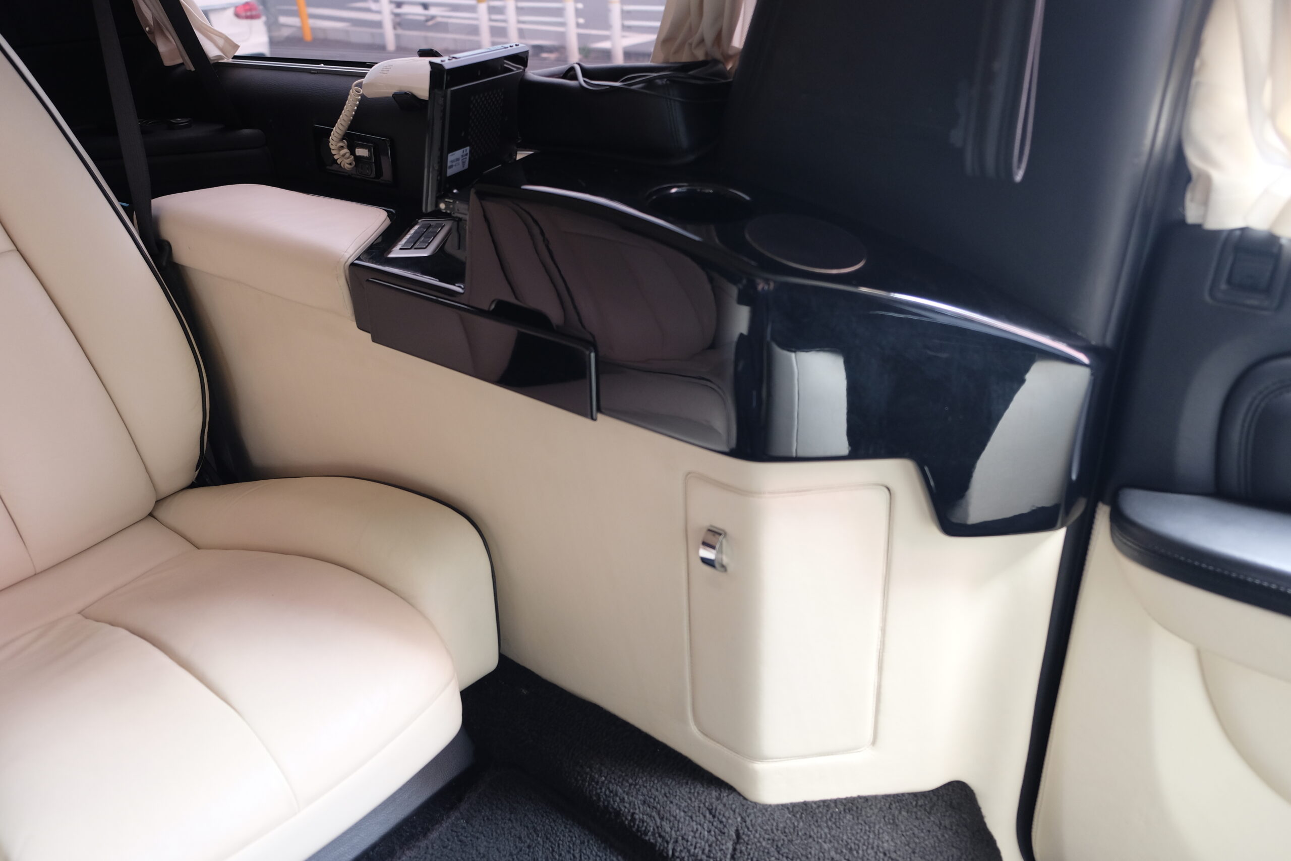 キャデラック エスカレード ESV EXPRIDE Limo’