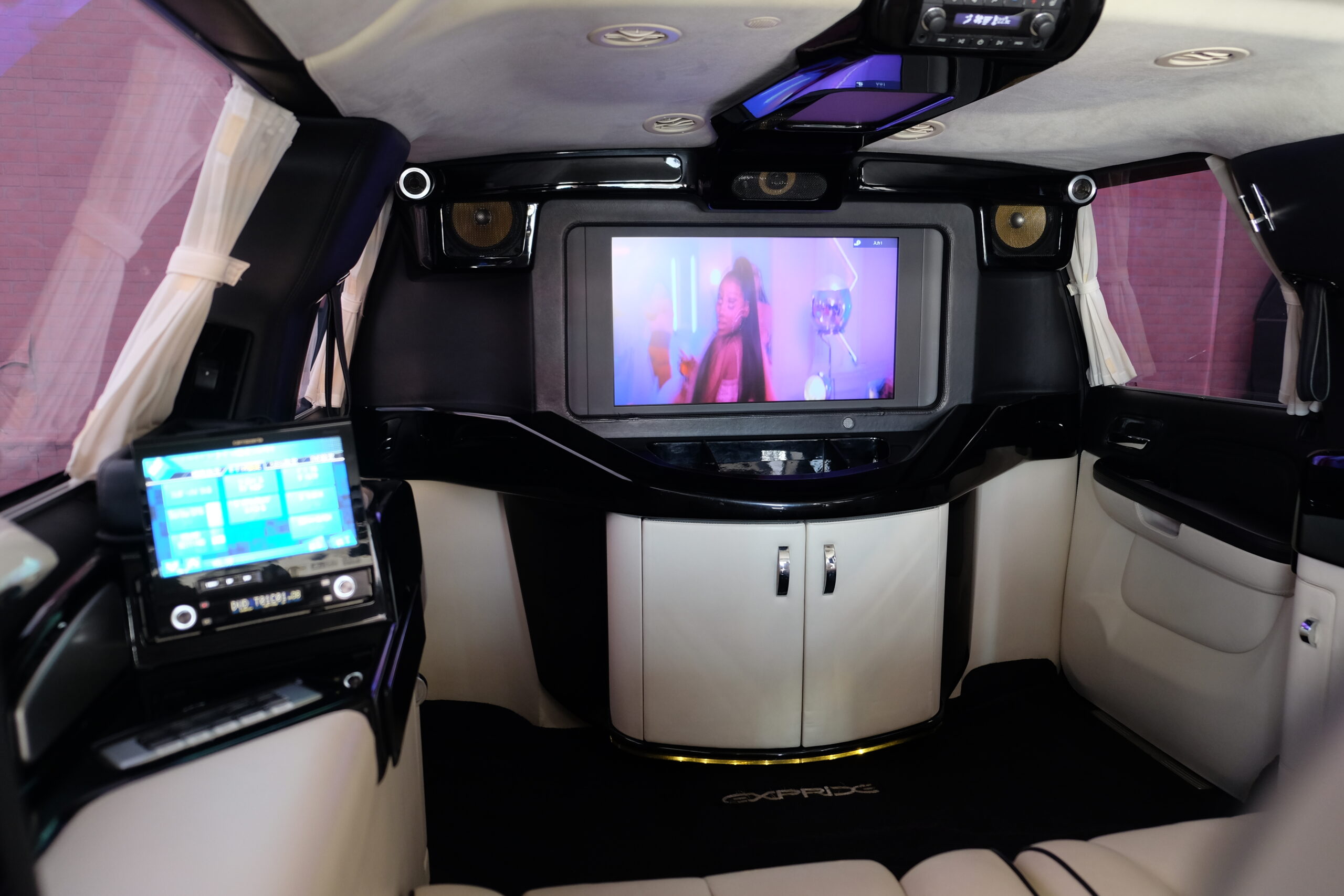 キャデラック エスカレード ESV EXPRIDE Limo’