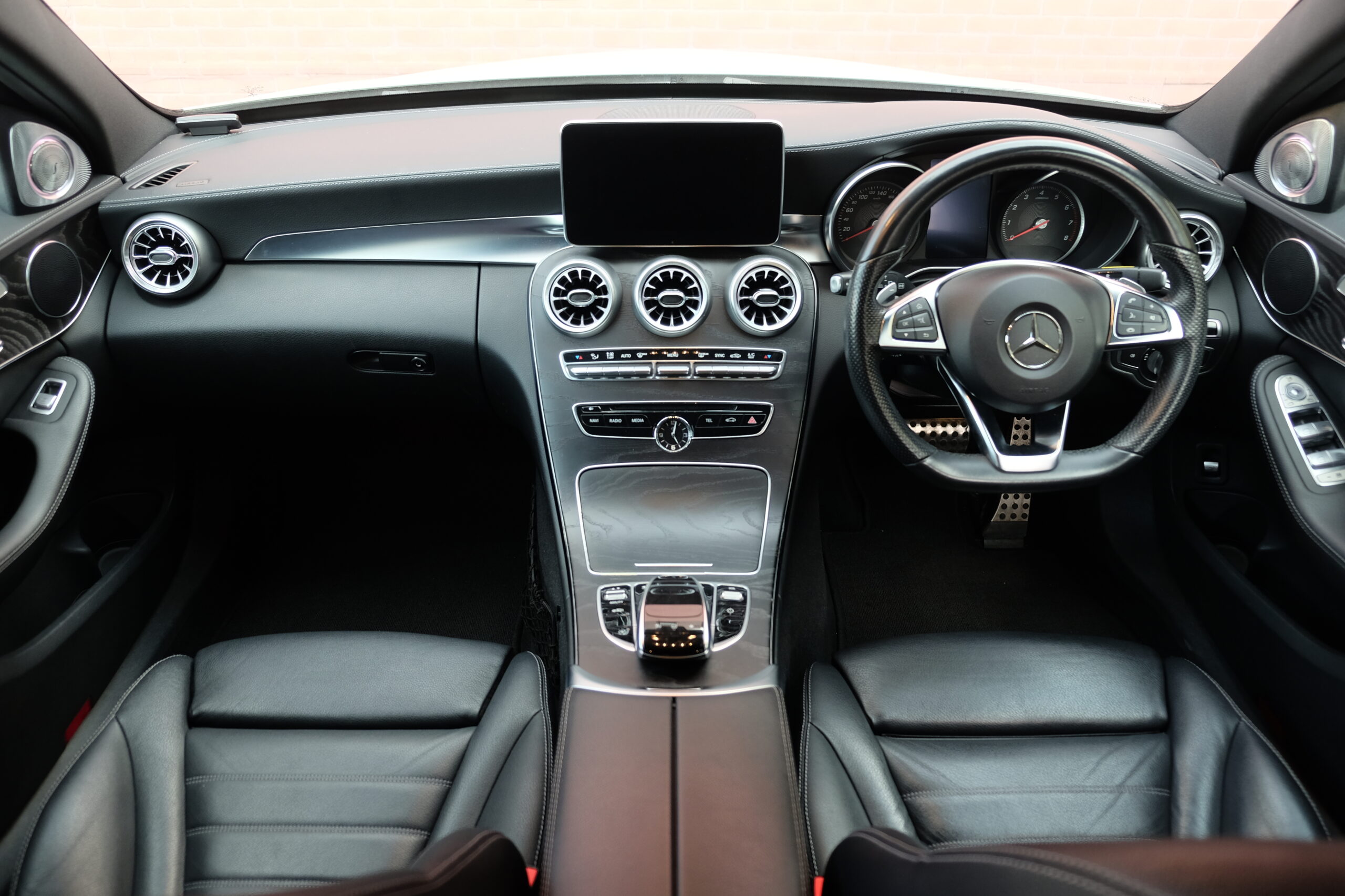 M-ベンツ C200 ｽﾃｰｼｮﾝﾜｺﾞﾝ スポーツ