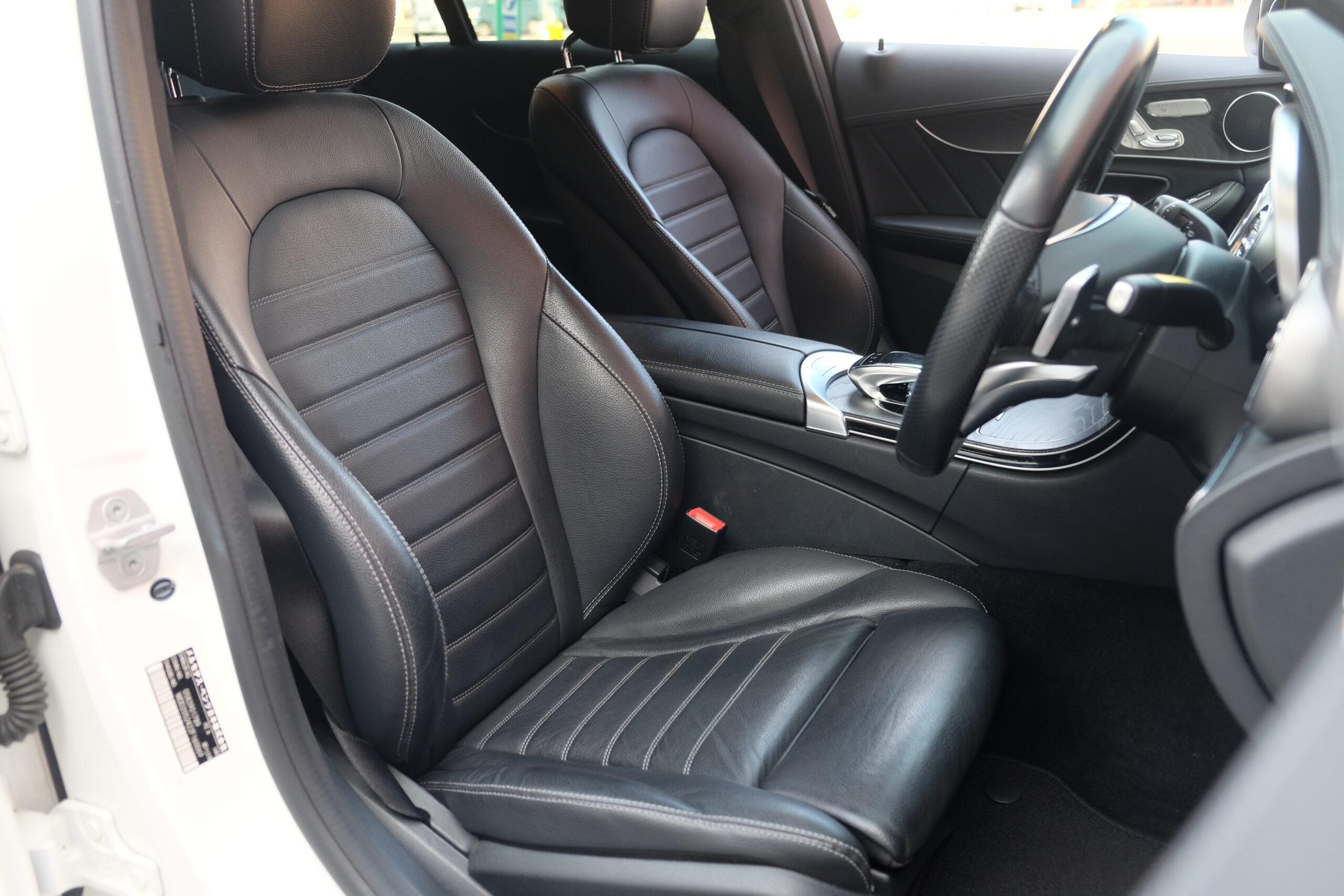 M-ベンツ C200 ｽﾃｰｼｮﾝﾜｺﾞﾝ スポーツ