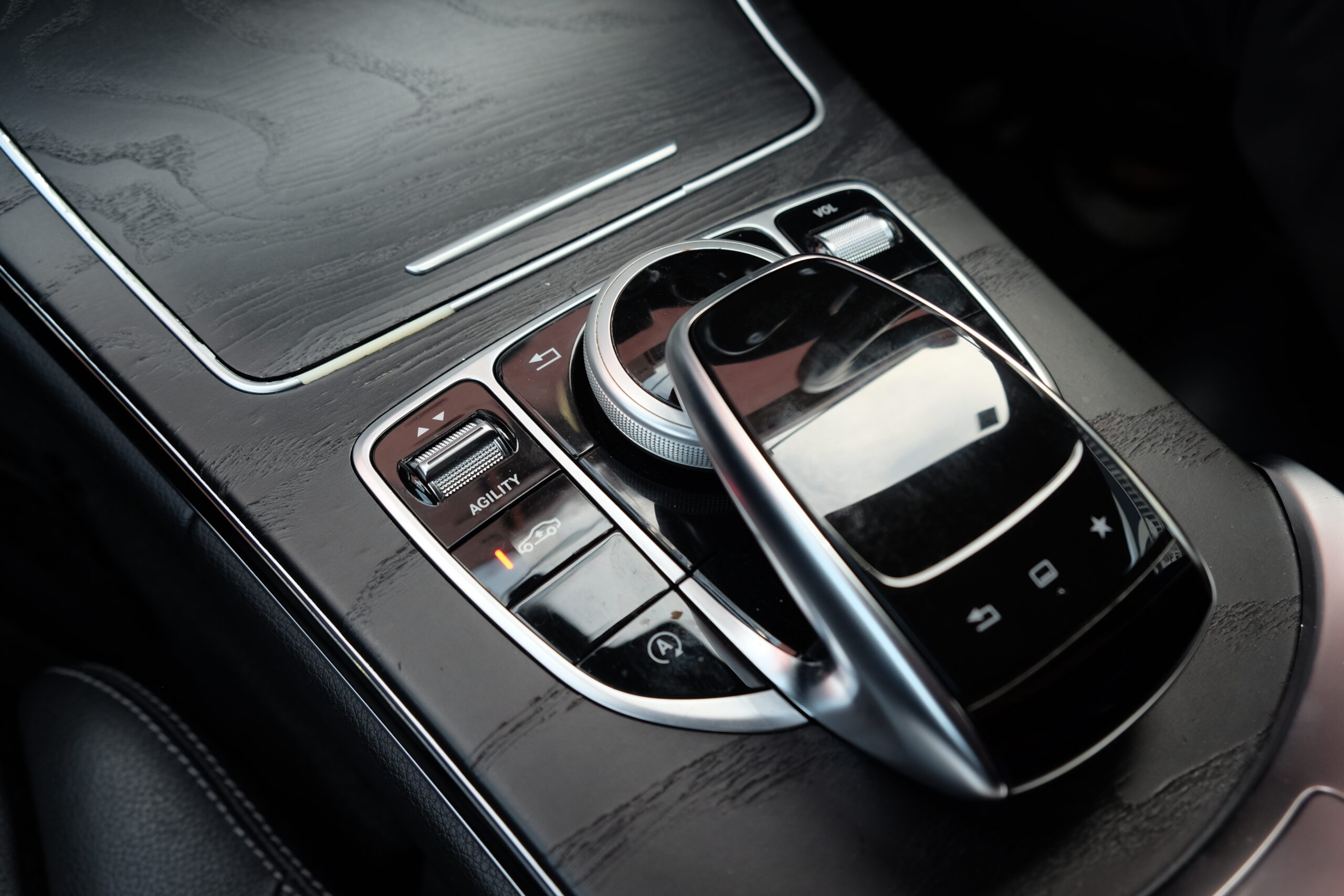 M-ベンツ C200 ｽﾃｰｼｮﾝﾜｺﾞﾝ スポーツ