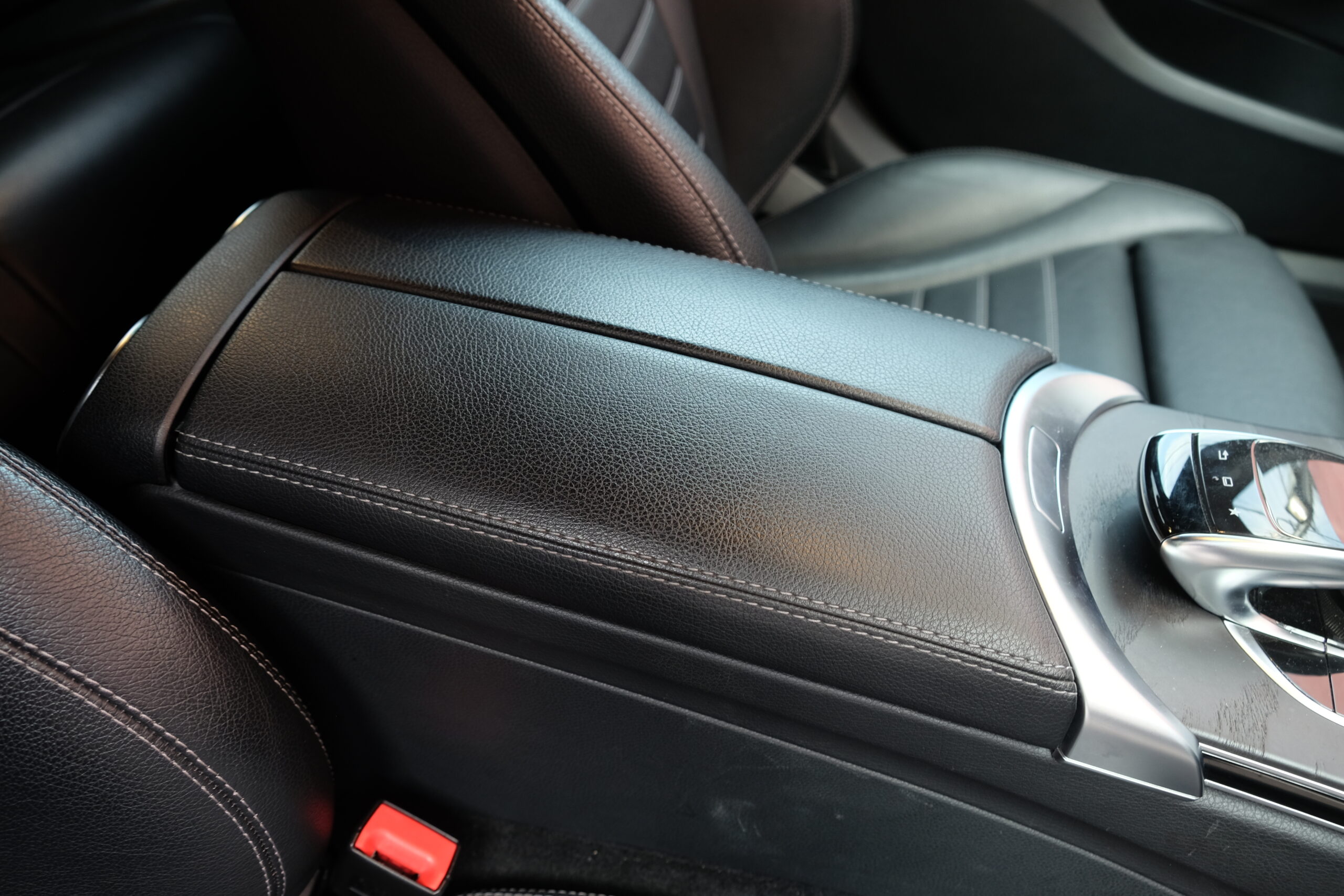 M-ベンツ C200 ｽﾃｰｼｮﾝﾜｺﾞﾝ スポーツ