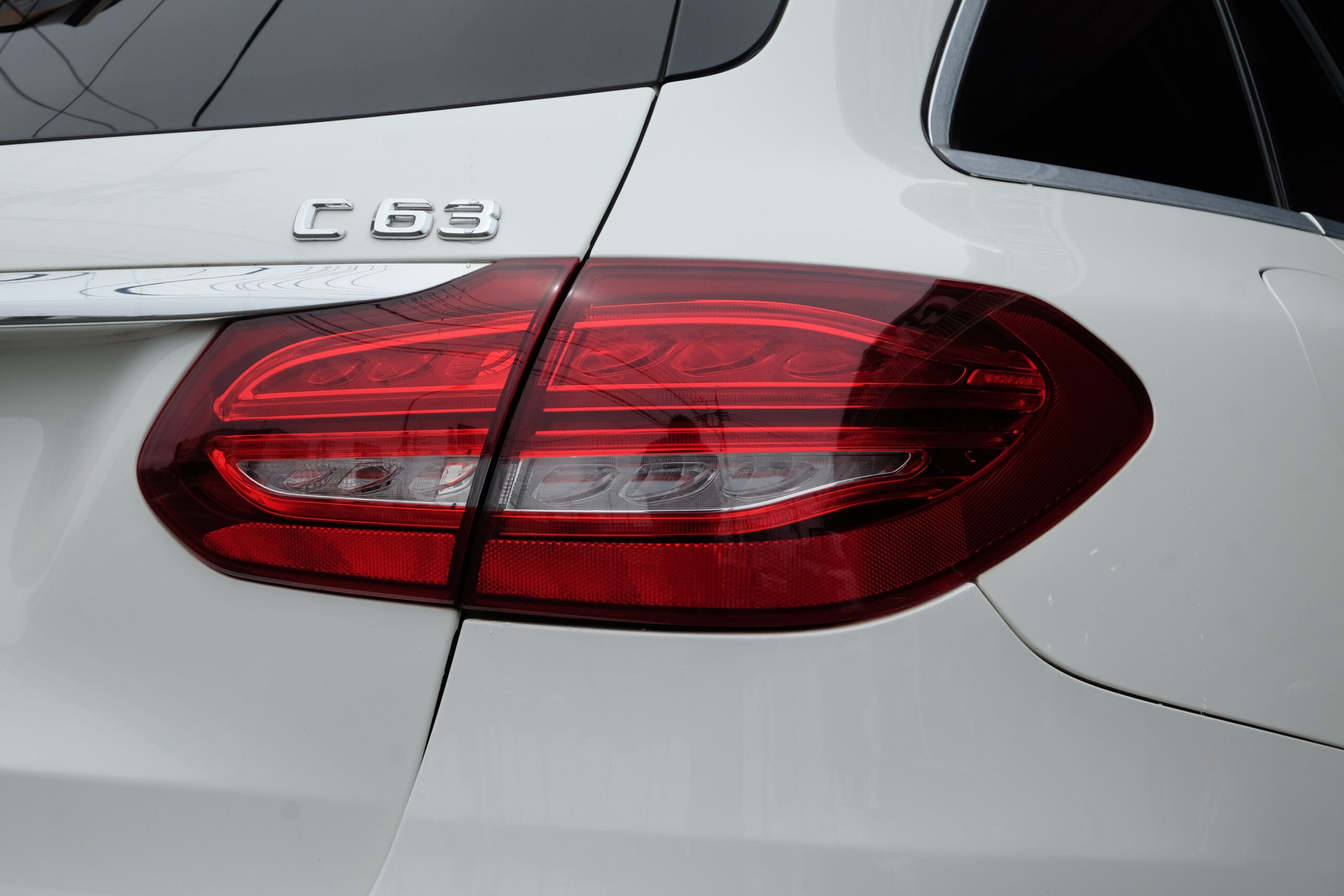 M-ベンツ C200 ｽﾃｰｼｮﾝﾜｺﾞﾝ スポーツ