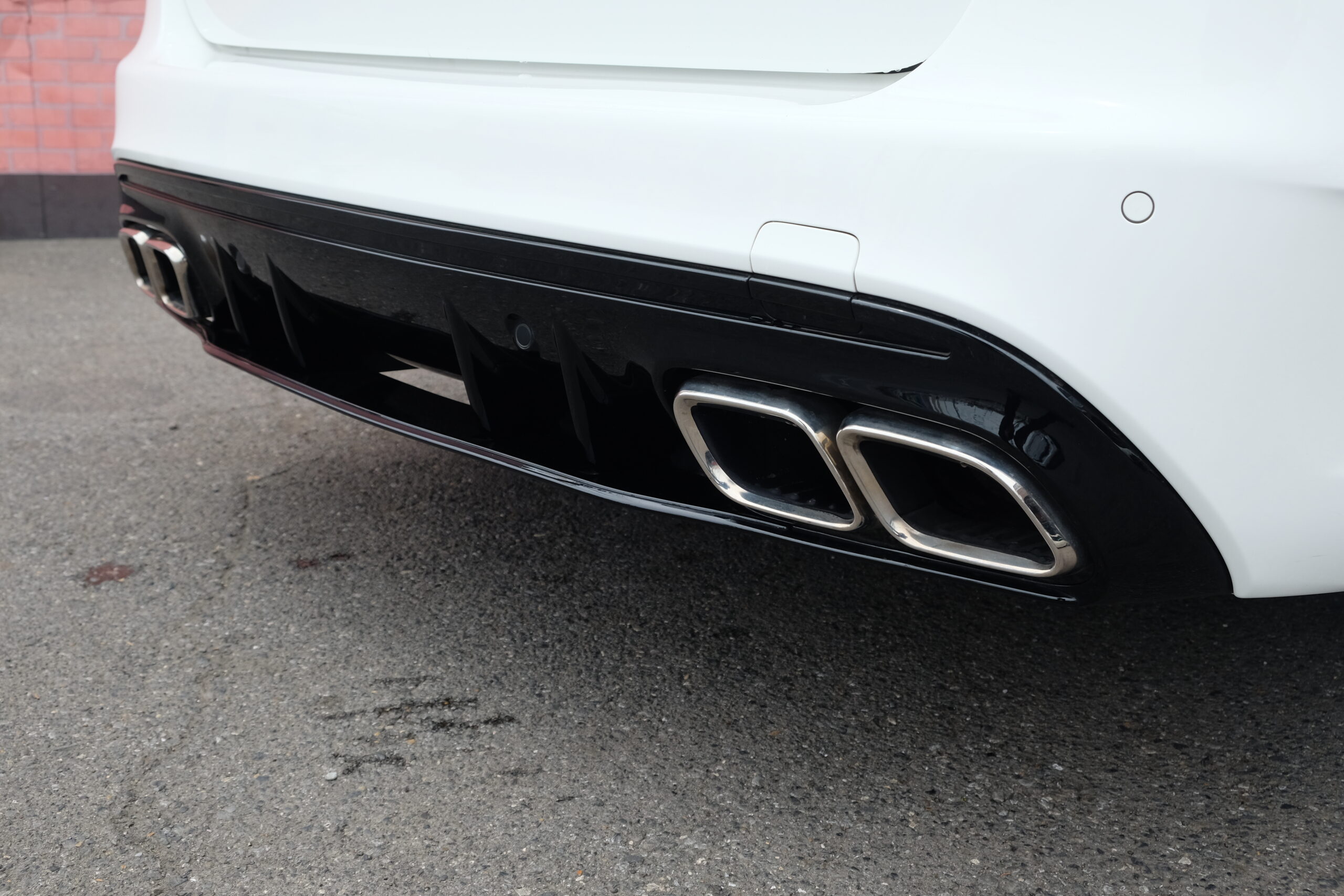 M-ベンツ C200 ｽﾃｰｼｮﾝﾜｺﾞﾝ スポーツ
