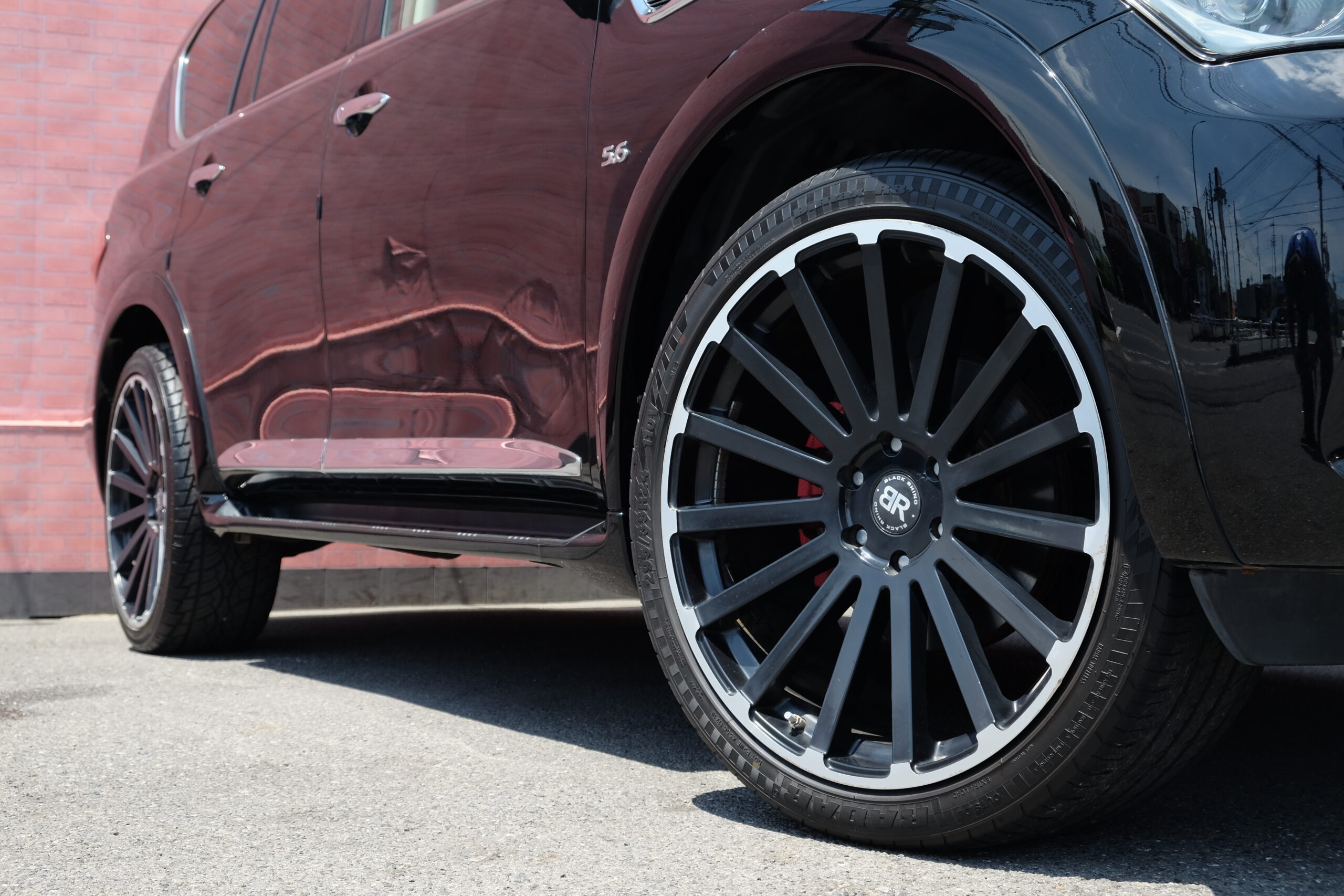 インフィニティ QX80