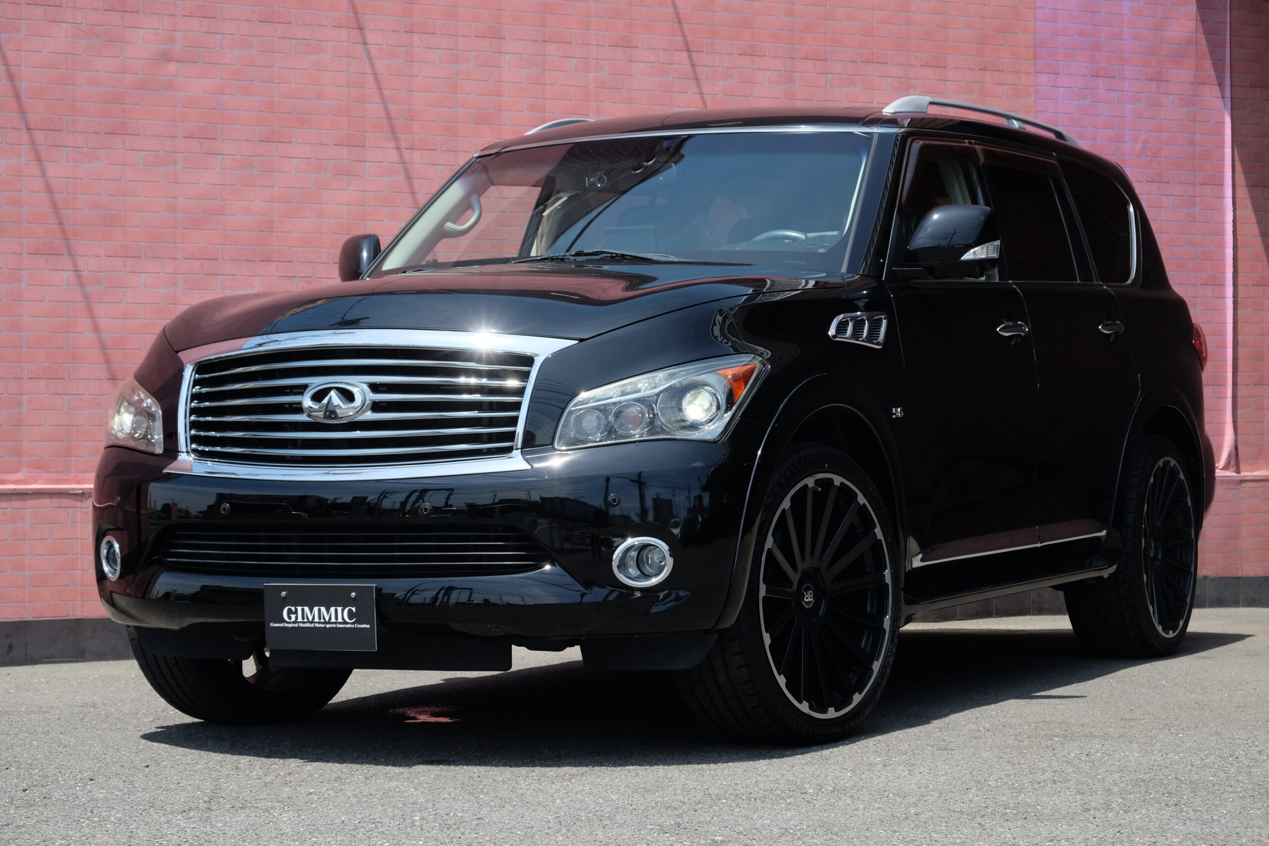 インフィニティ QX80