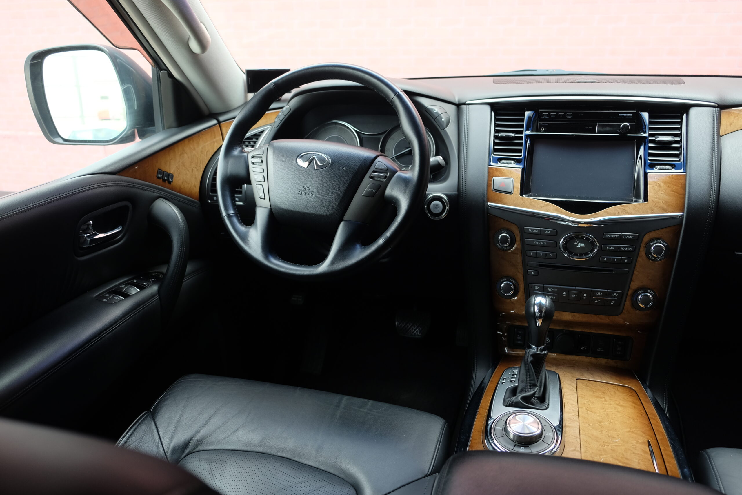 インフィニティ QX80
