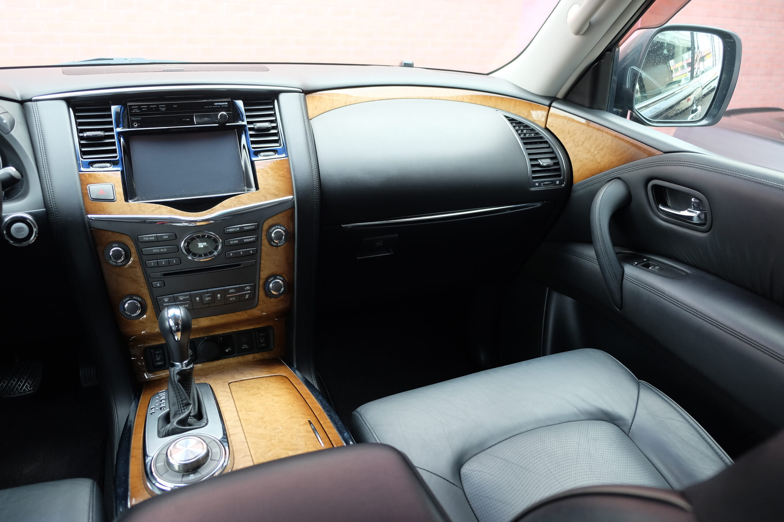 インフィニティ QX80