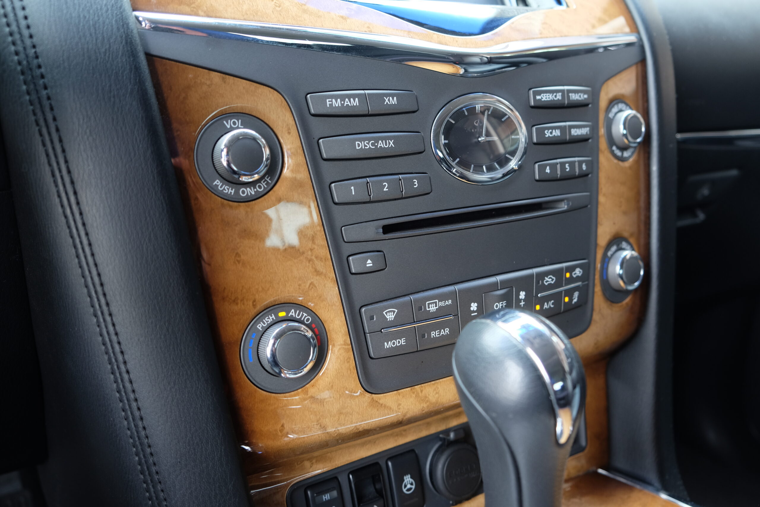 インフィニティ QX80